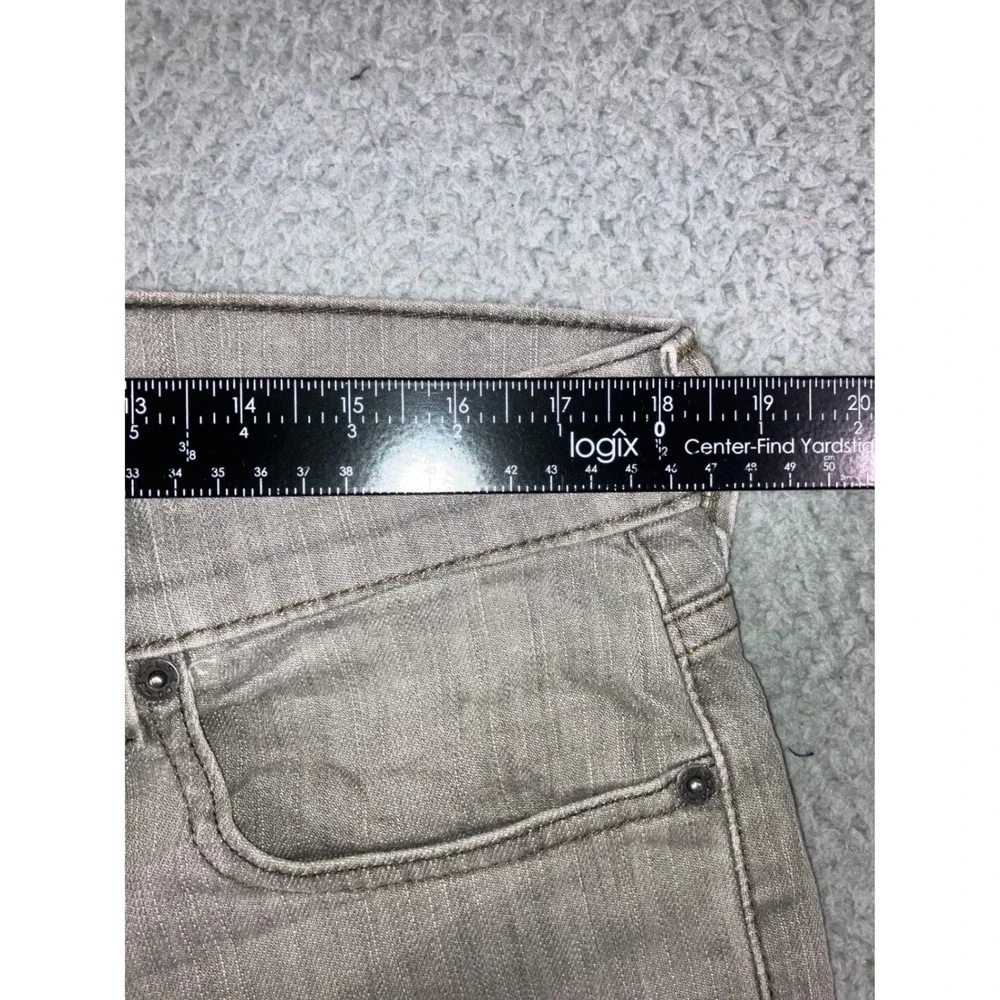 Levis stain back